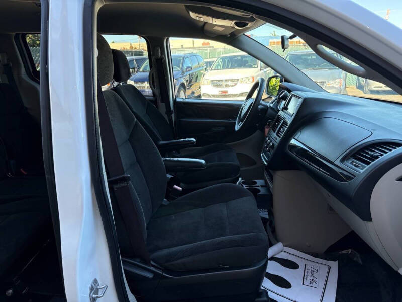 2017 Dodge Grand Caravan SE Plus