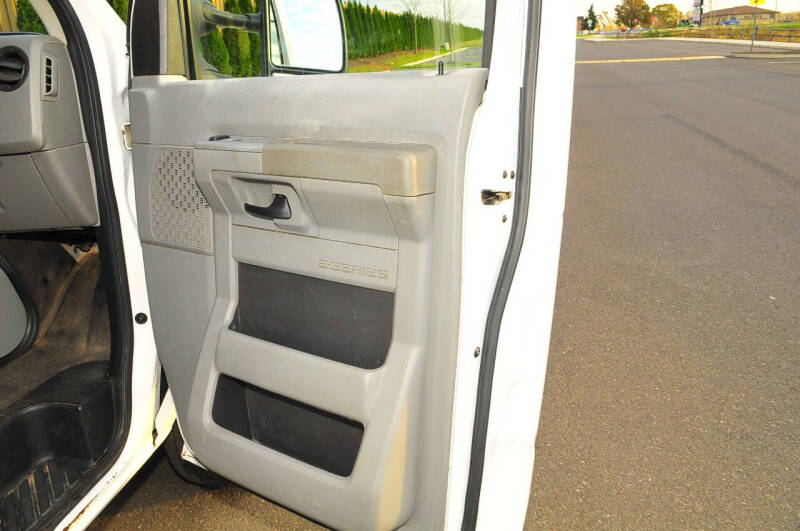 2012 Ford E-Series E-350 SD