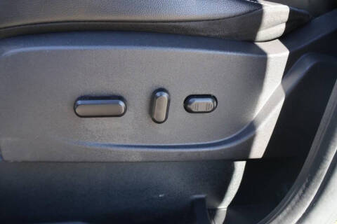 2017 Ford C-MAX Energi Titanium