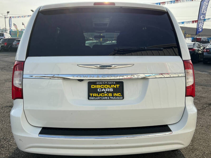 2014 Chrysler Town and Country Touring
