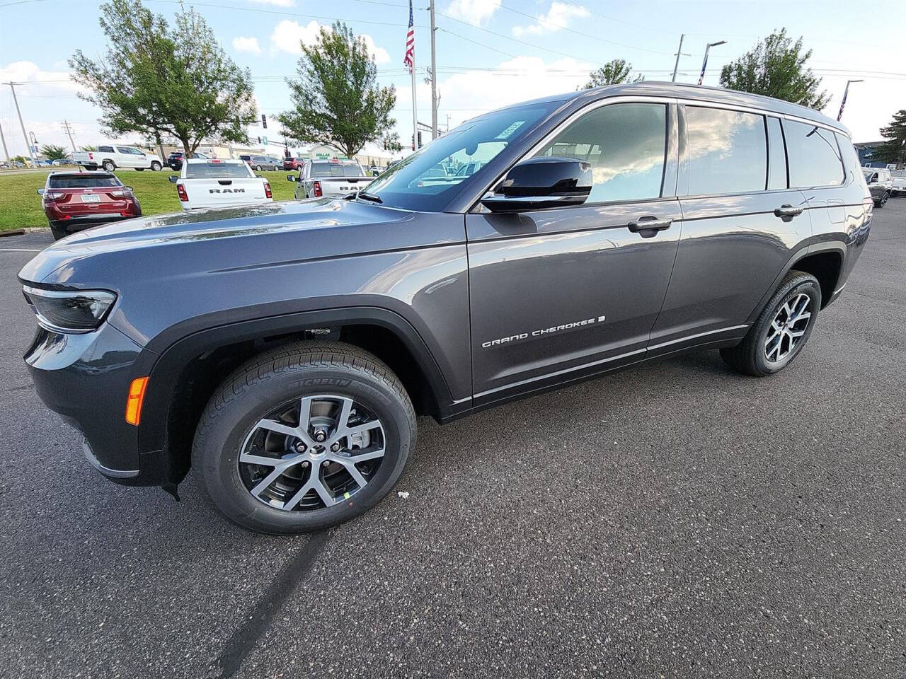 2024 Jeep Grand Cherokee L for sale at Victoria Auto Sales in Victoria, MN