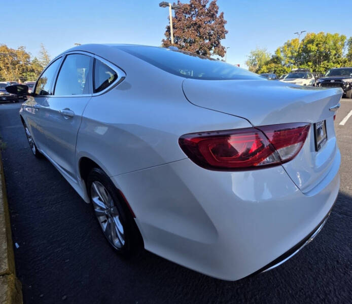 2015 Chrysler 200 Limited