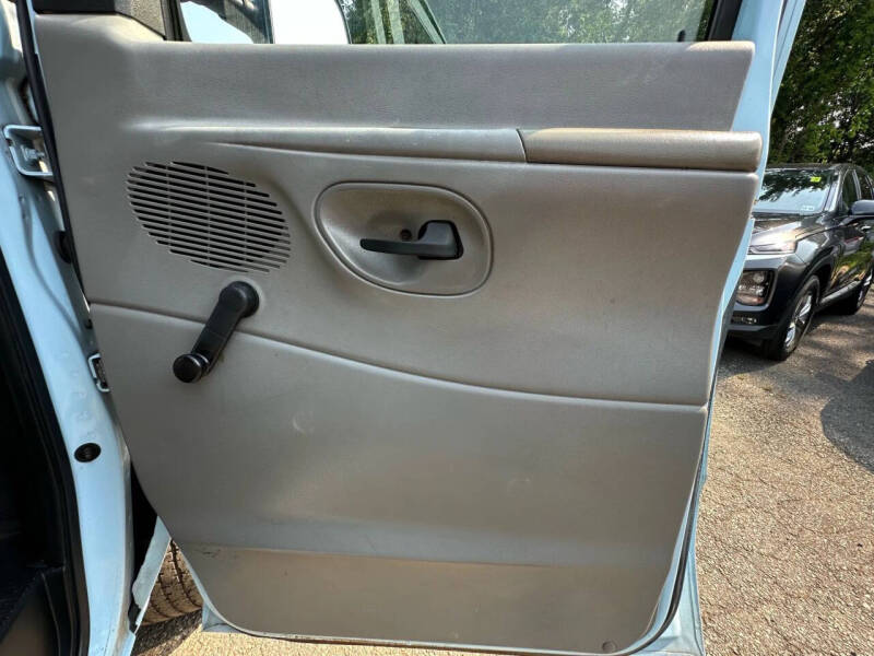 2013 Ford E-Series E-350 SD