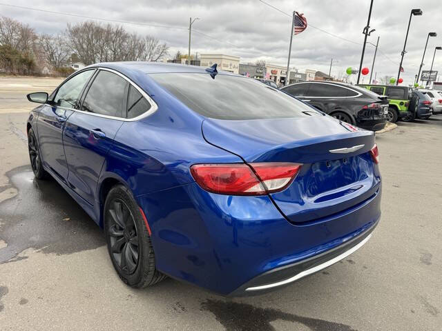 2017 Chrysler 200 Limited