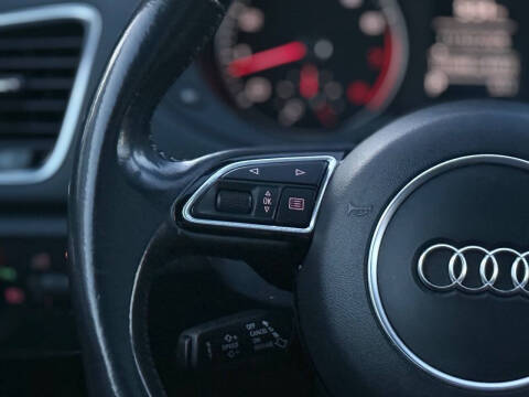 2017 Audi Q3 2.0T quattro Premium