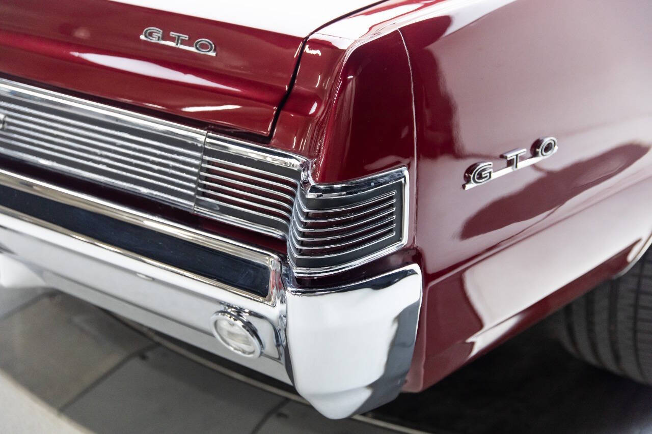 1965 Pontiac GTO 28