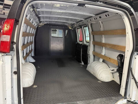 2024 GMC Savana 2500