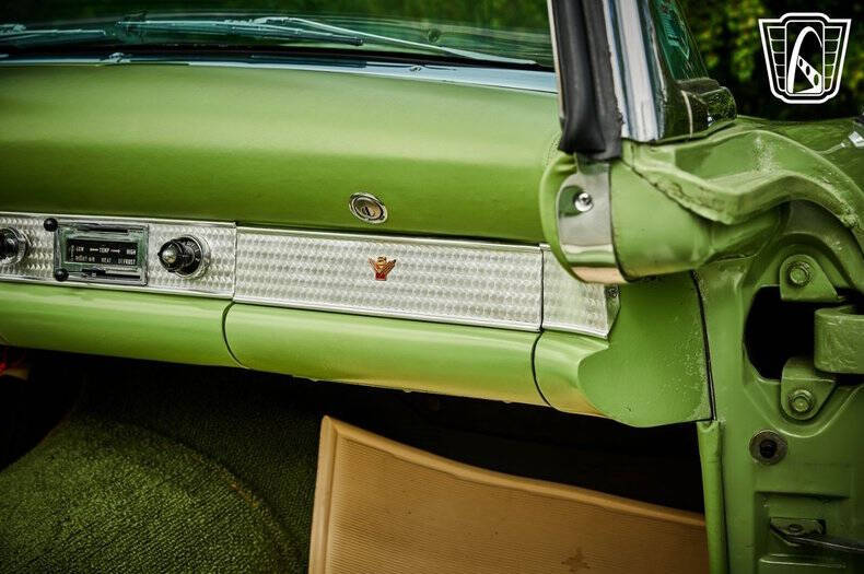 1956 Ford Thunderbird