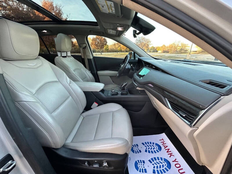 2020 Cadillac XT4 Premium Luxury