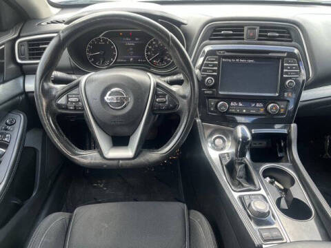 2017 Nissan Maxima