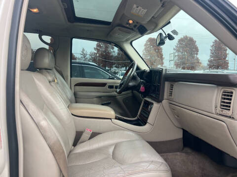 2004 Cadillac Escalade