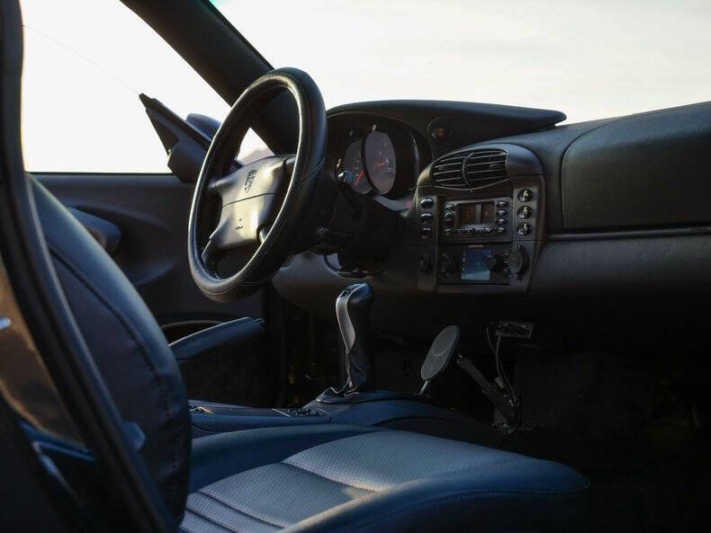 1999 Porsche 911 Carrera