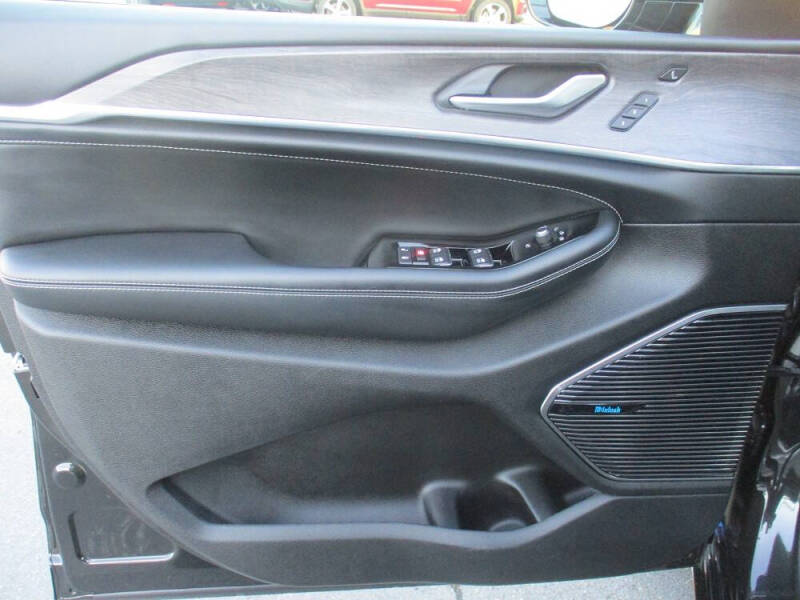 2023 Jeep Grand Cherokee L Overland