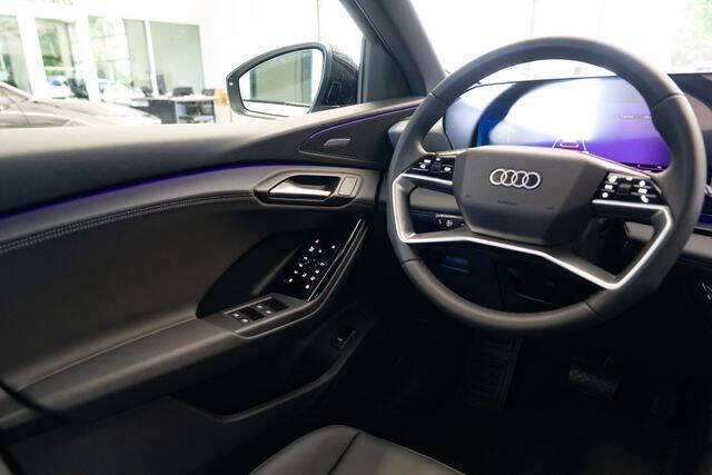 2027 Audi Q6 e-tron quattro Premium Plus