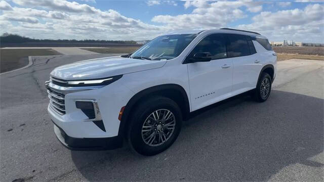 2025 Chevrolet Traverse LT