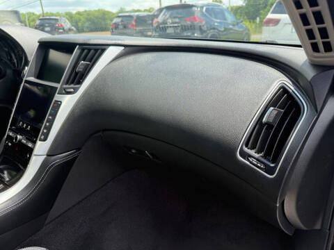 2022 Infiniti Q50 Luxe