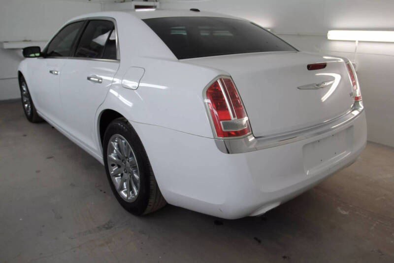 2014 Chrysler 300 C