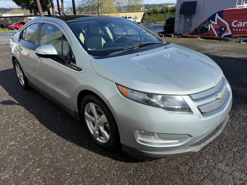 Used 2011 Chevrolet Volt Base with VIN 1G1RD6E41BU100011 for sale in Kirkland, WA