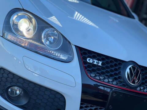 2009 Volkswagen GTI Base PZEV