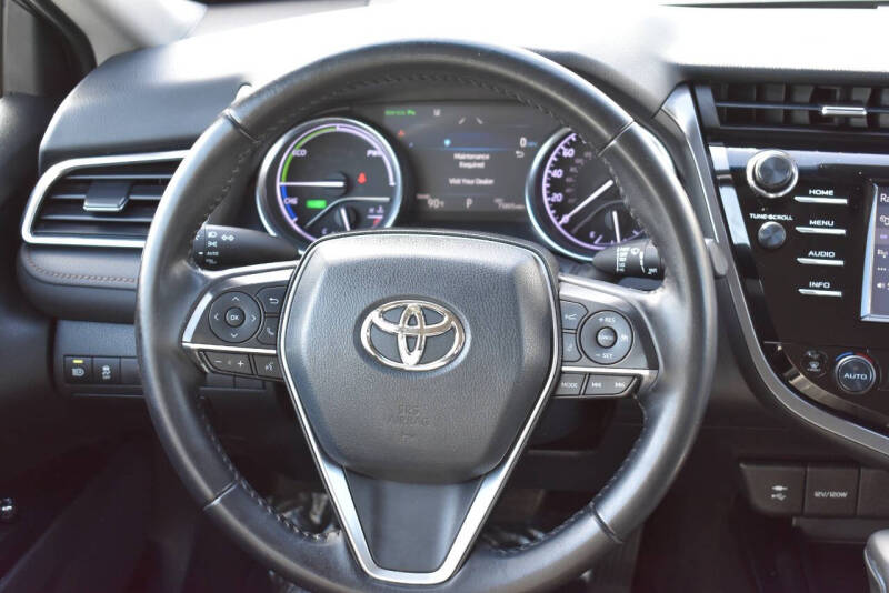 2018 Toyota Camry Hybrid XLE