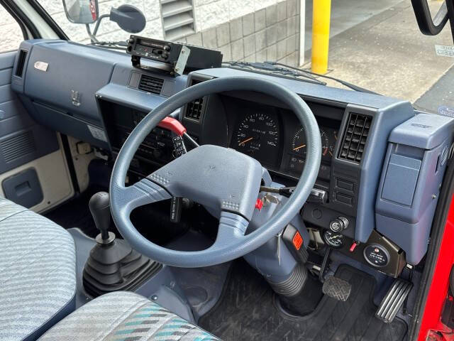 1990 Isuzu Elf