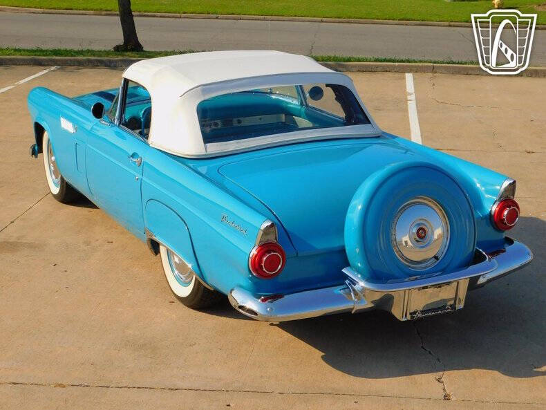 1956 Ford Thunderbird