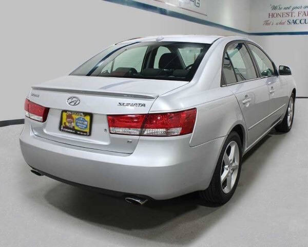 2008 Hyundai SONATA for sale at Saccucci's Of Schaumburg in Schaumburg, IL