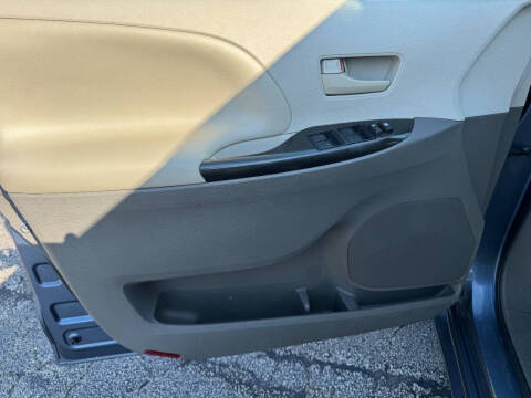 2014 Toyota Sienna L 7-Passenger