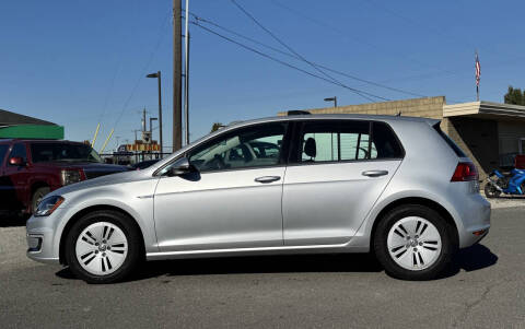 2016 Volkswagen e-Golf SE