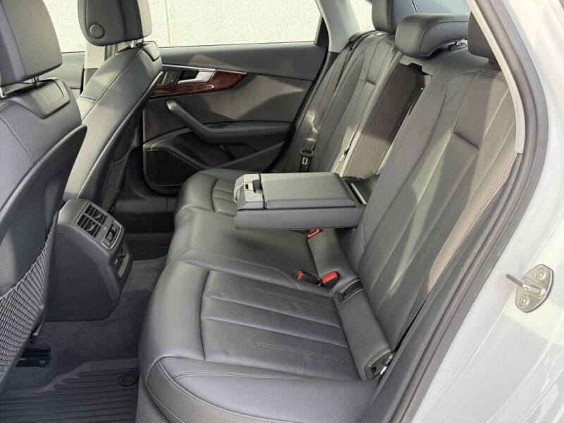 2019 Audi A4 quattro Premium Plus 45 TFSI