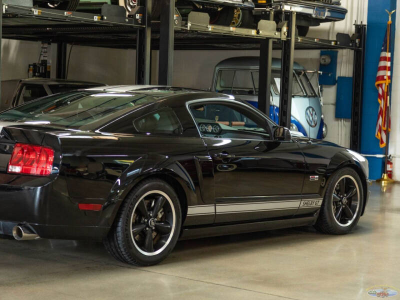 2007 Ford Mustang GT Deluxe