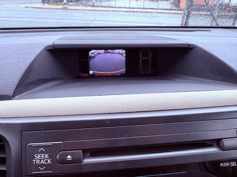 2011 Toyota Sienna LE 7-Passenger