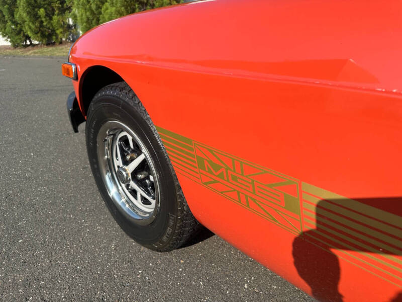 1977 MG B
