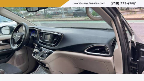 2017 Chrysler Pacifica LX