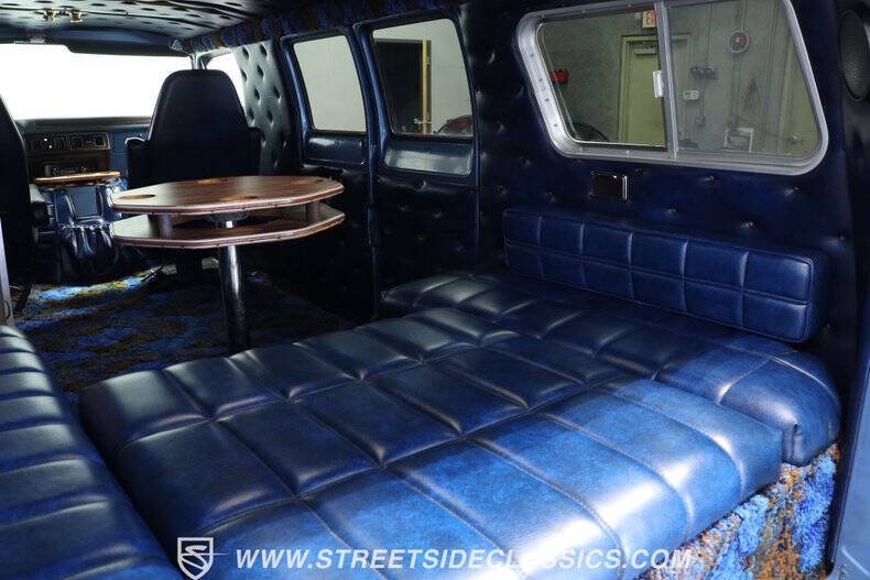 1977 Dodge D200 Pickup