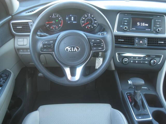 2017 Kia Optima LX photo 12