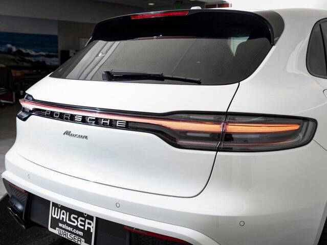 2026 Porsche Macan