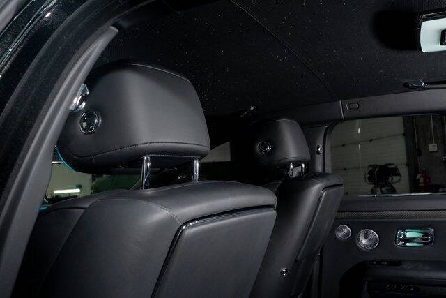 2022 Rolls-Royce Black Badge Ghost