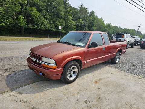 1998 Chevrolet S-10 for sale at Rocket Center Auto Sales in Mount Carmel TN
