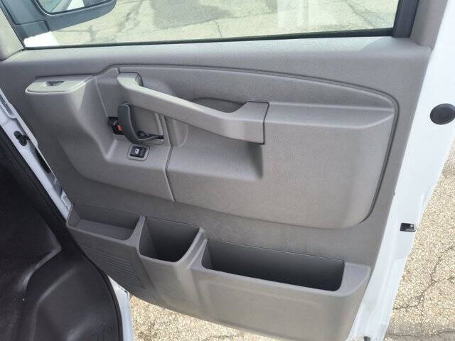 2026 Chevrolet Express Cargo Work Van - Photo 11