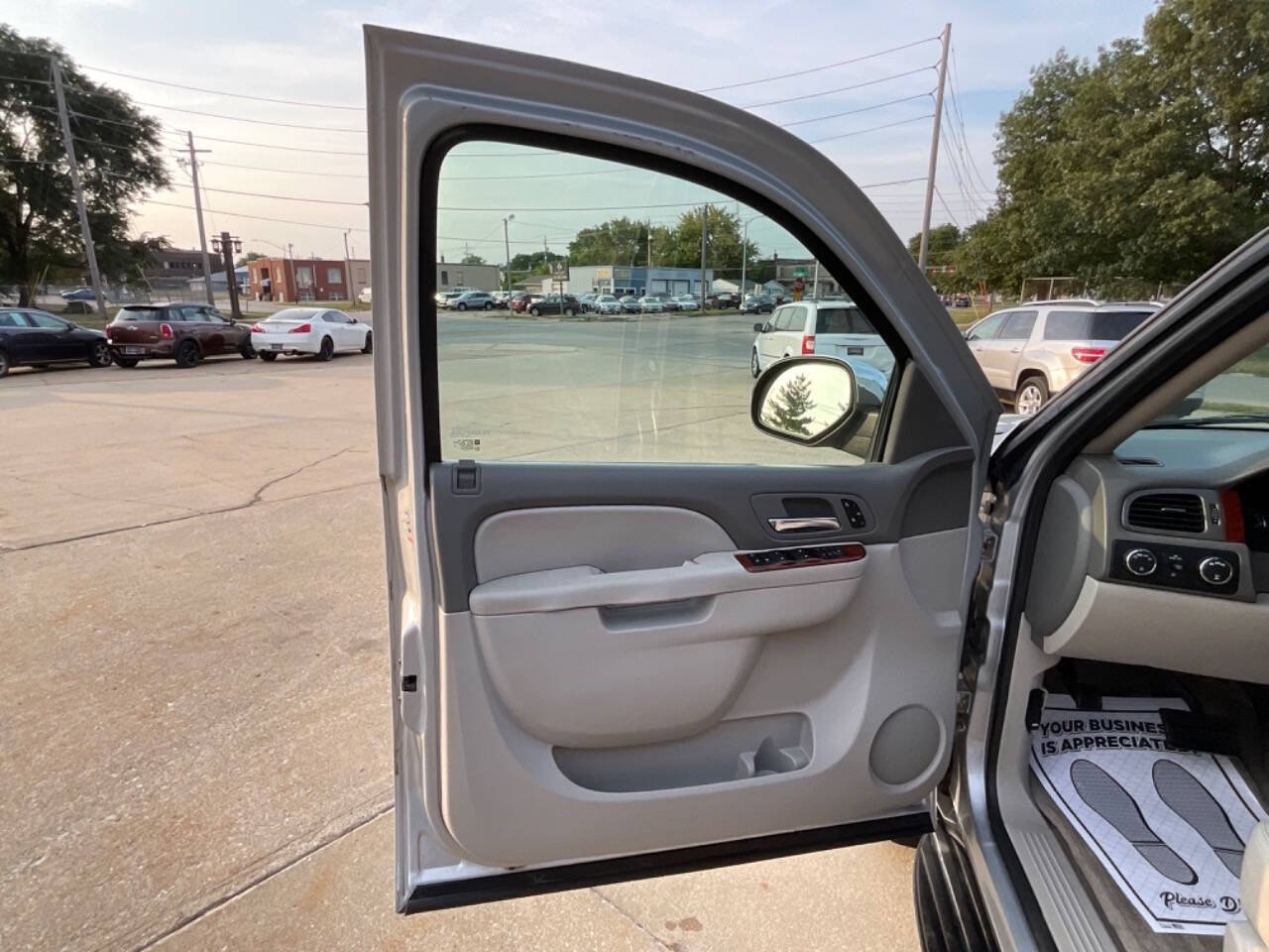 2013 Chevrolet Tahoe for sale at Auto Connection in Waterloo, IA