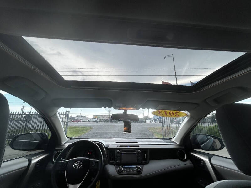 2013 Toyota RAV4 XLE