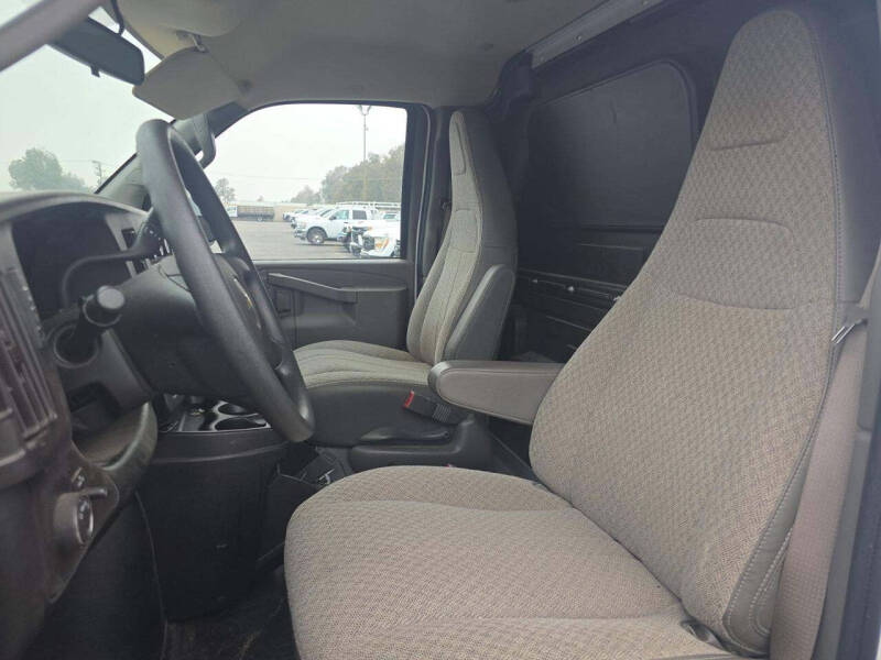 2023 Chevrolet Express 2500