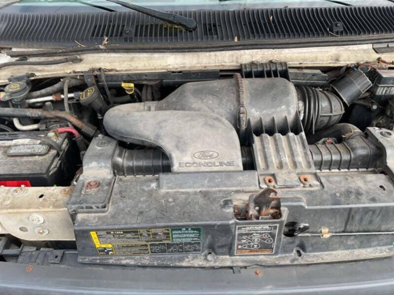 2004 Ford E-Series E-250