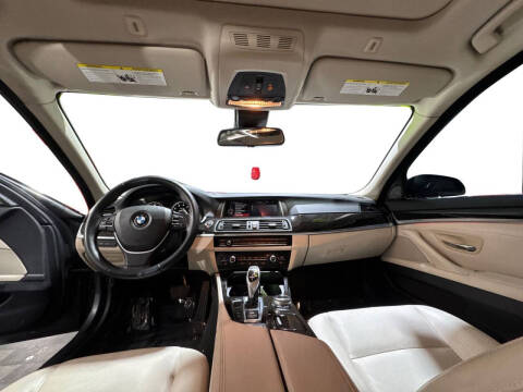 2016 BMW 5 Series 528i