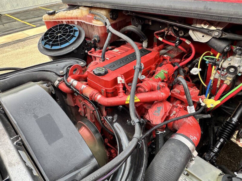 2017 Freightliner M2 106