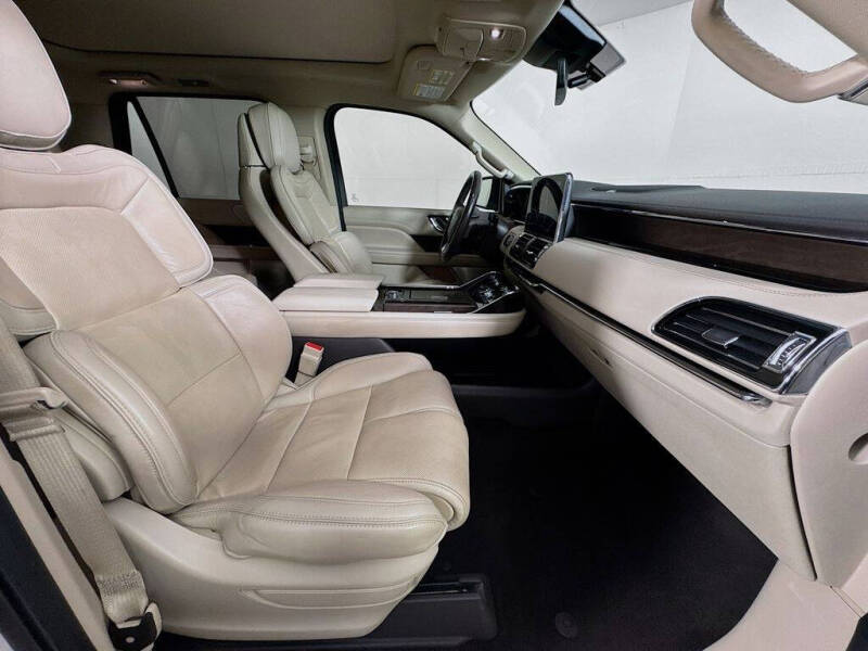 2019 Lincoln Navigator L Reserve