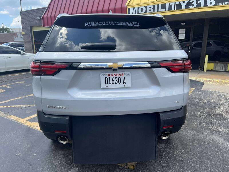 2022 Chevrolet Traverse LT Cloth