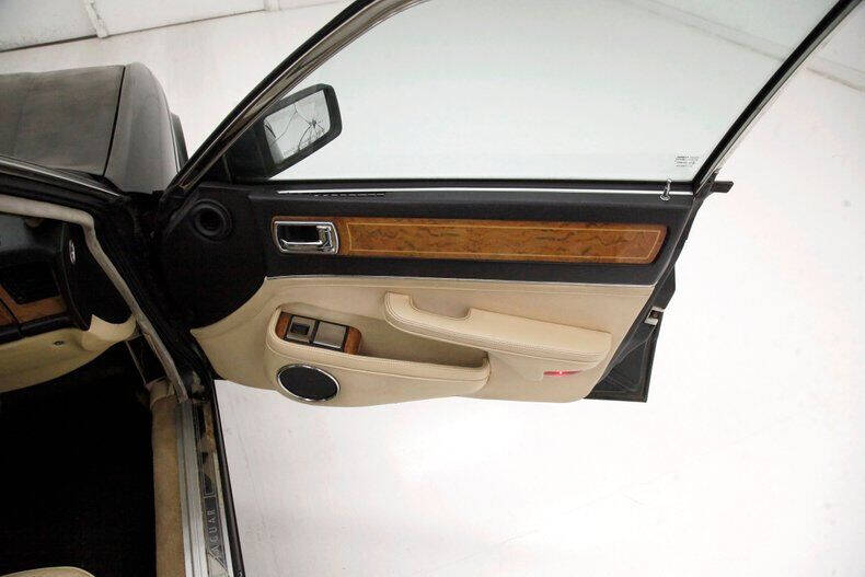 1990 Jaguar XJ-Series XJ6 Vanden Plas