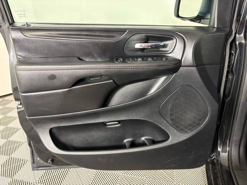 2020 Dodge Grand Caravan SE